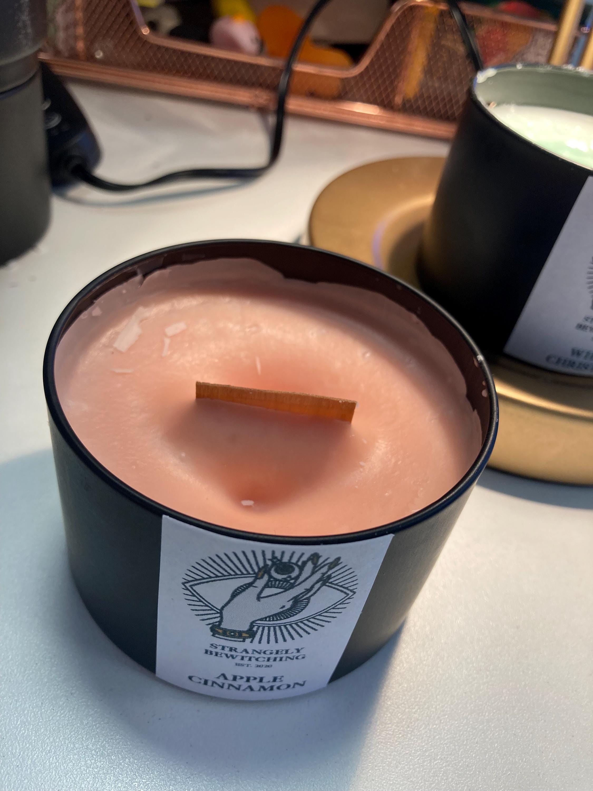 Apple Cinnamon Cider - Seasonal Holiday Hand Poured Beeswax Candle (Toxin-Free)